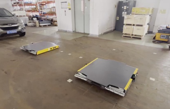 分体夹持式智能停车机器人产品演示 分体夹持式智能停车机器人产品演示