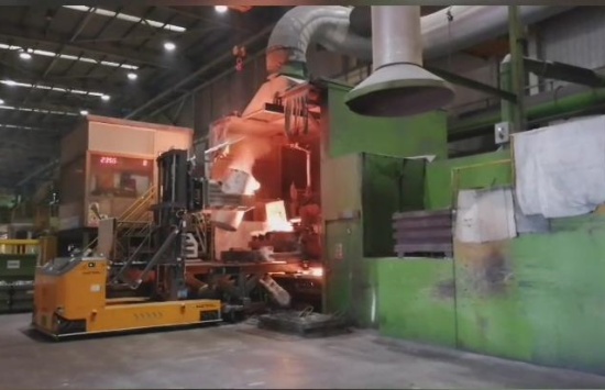 汽车行业--浇铸车间铁水转运车1